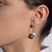 Rocking Earring
