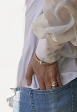 Gold Circle & Gem Bangle